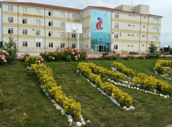 Naire Çikayeva Anadolu Lisesi Fotoğrafı